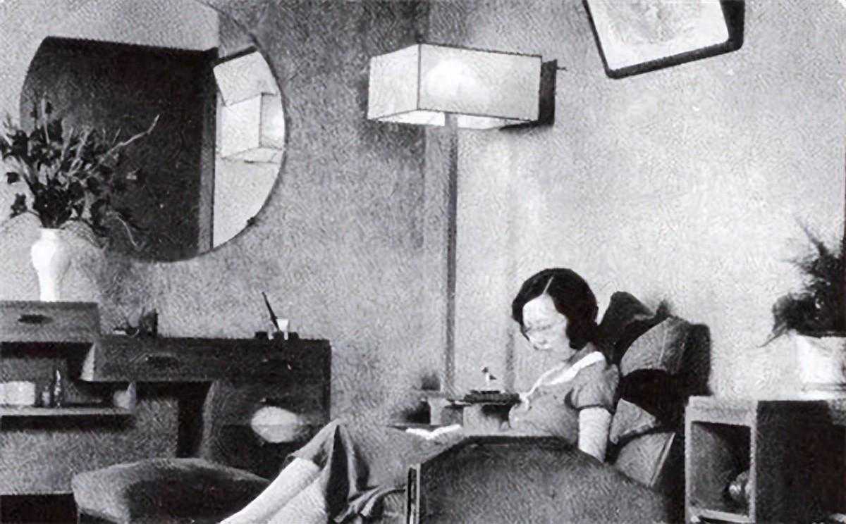 74岁张爱玲在出租屋去世，尸体一周后才发现，一丝不挂地躺在床上