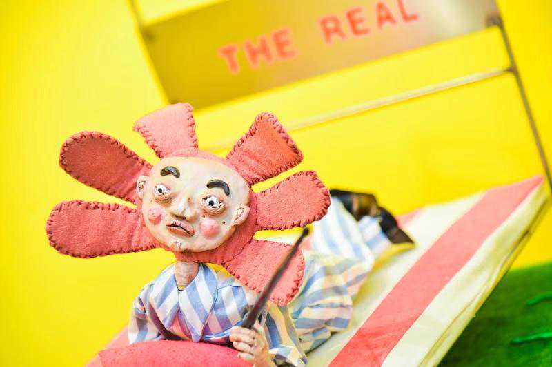 朵云轩里观“潮象”：百年老字号展潮流艺术