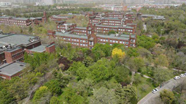 熟读唐诗三百首／五言古诗／孟浩然《宿业师山房待丁大不至》赏析