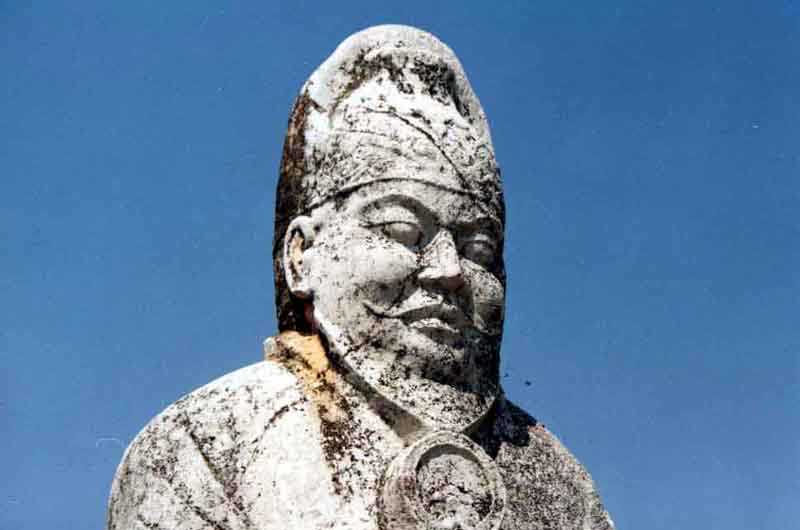 皇帝陵前的石像生为什么又叫翁仲，翁仲到底是谁？