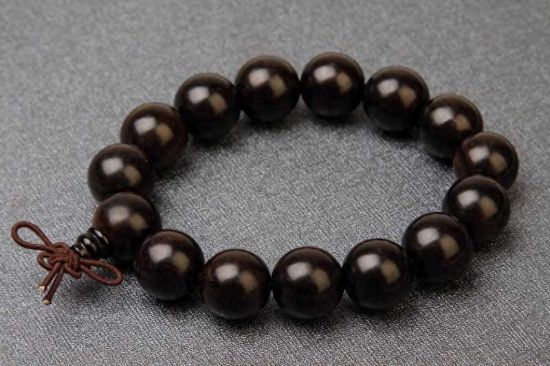 佩戴这些手串的功效 你都知道吗