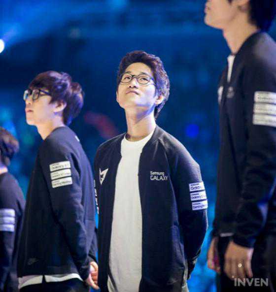 LOL:S7冠军中单Crown皇冠哥正式宣布退役 LOL:S7冠军中单Crown皇冠哥正式宣布退役