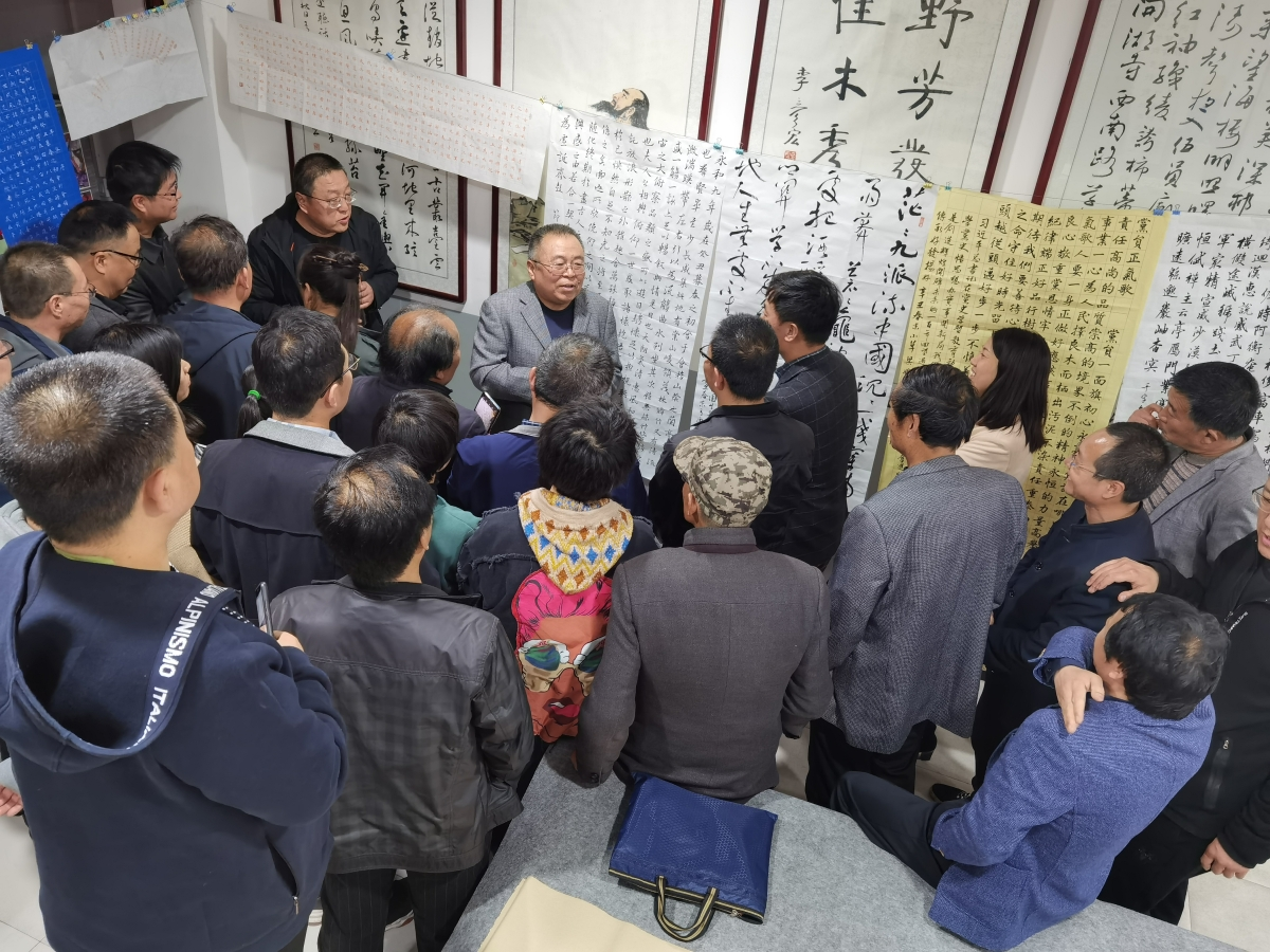 著名书法家魏江董长绪莅临合阳书协指导工作