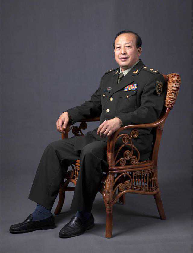 「书画名家」军旅画家角振通绘画作品赏析