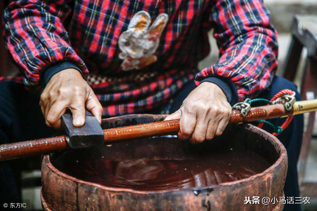 在以前人们用来称东西的秤杆，你知道它是用什么做的吗