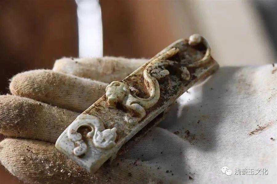 高古玉——土沁、土蚀痕迹的特征辨别 高古玉——土沁、土蚀痕迹的特征辨别