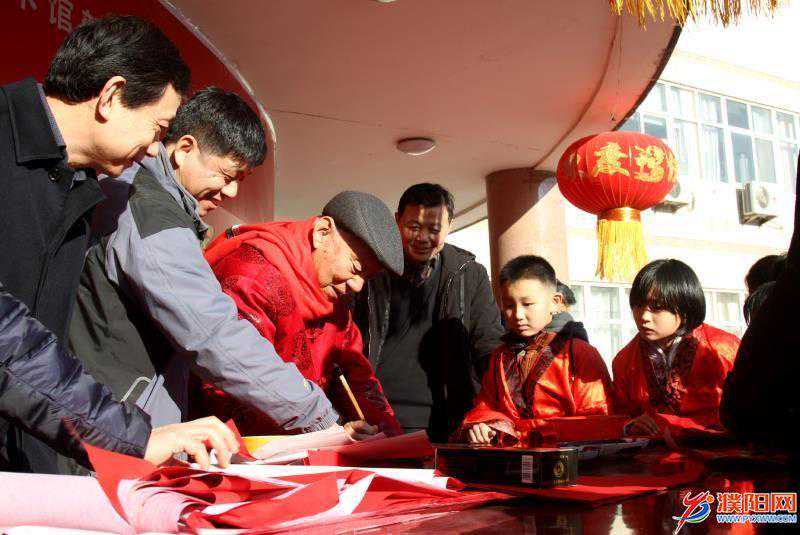 濮阳市文联书画惠民暖人心