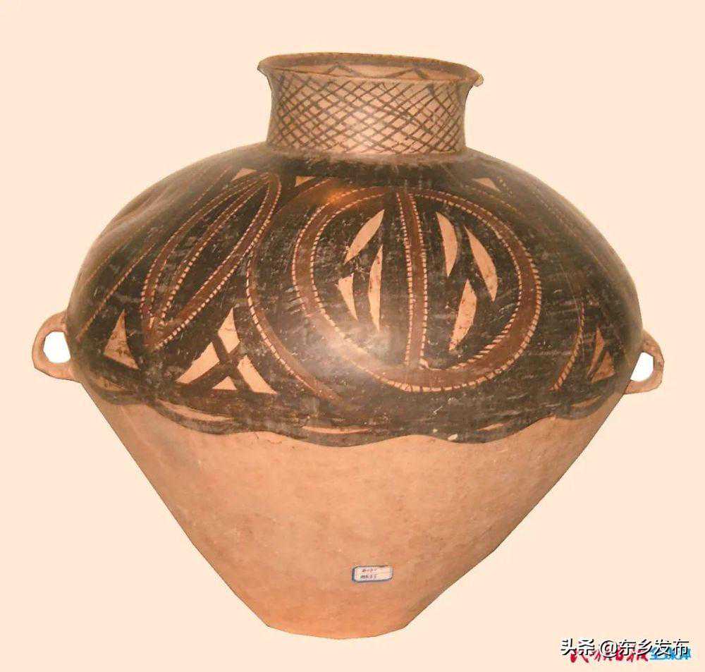 中华文明的辉煌见证——马家窑文化彩陶珍品欣赏