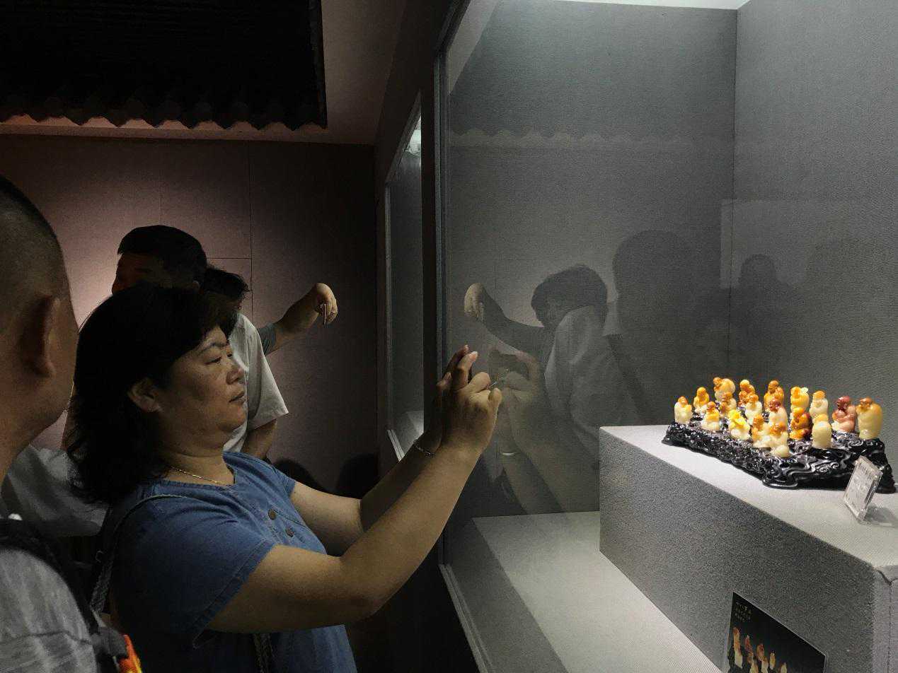 上海华珍阁艺术馆七一举办丰富文化活动