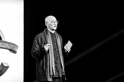 雕塑之思：站在东西交汇点上