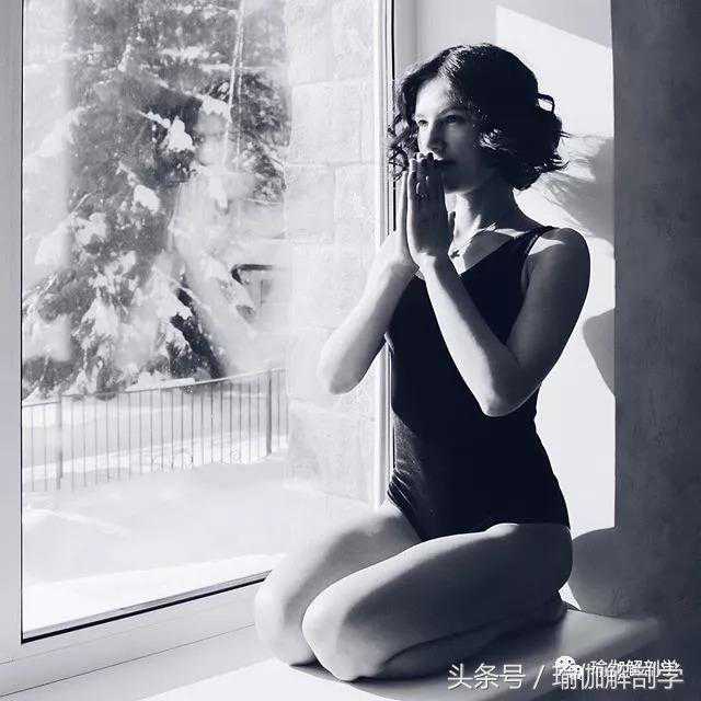 2套阴瑜伽序列，温柔的帮你打开肩部和髋部（收藏级）