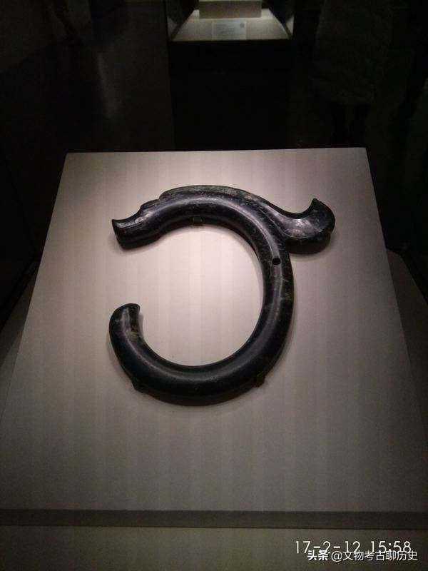 红山文化最典型的玉器是玉猪龙？马蹄形器与勾云形佩收藏价值更高
