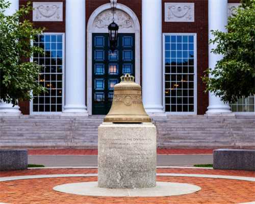 「凡人故事」从小痴迷老物件，边做企业边搞收藏，如今已创办私人博物馆