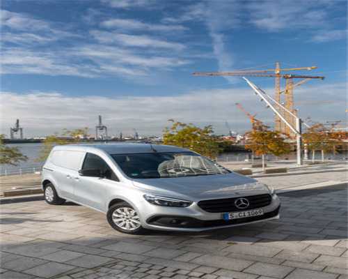 成都高新区启动“空中招聘会”首批岗位吸引近万人关注